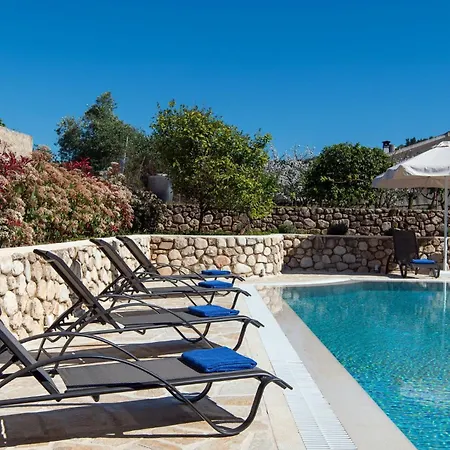 Villa Armonia By Posarellivillas